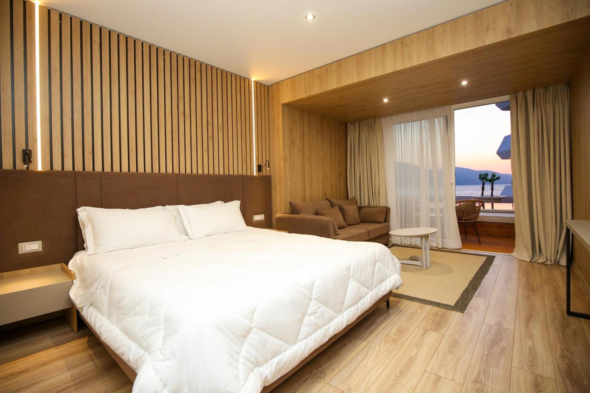 Regina Blu 5*