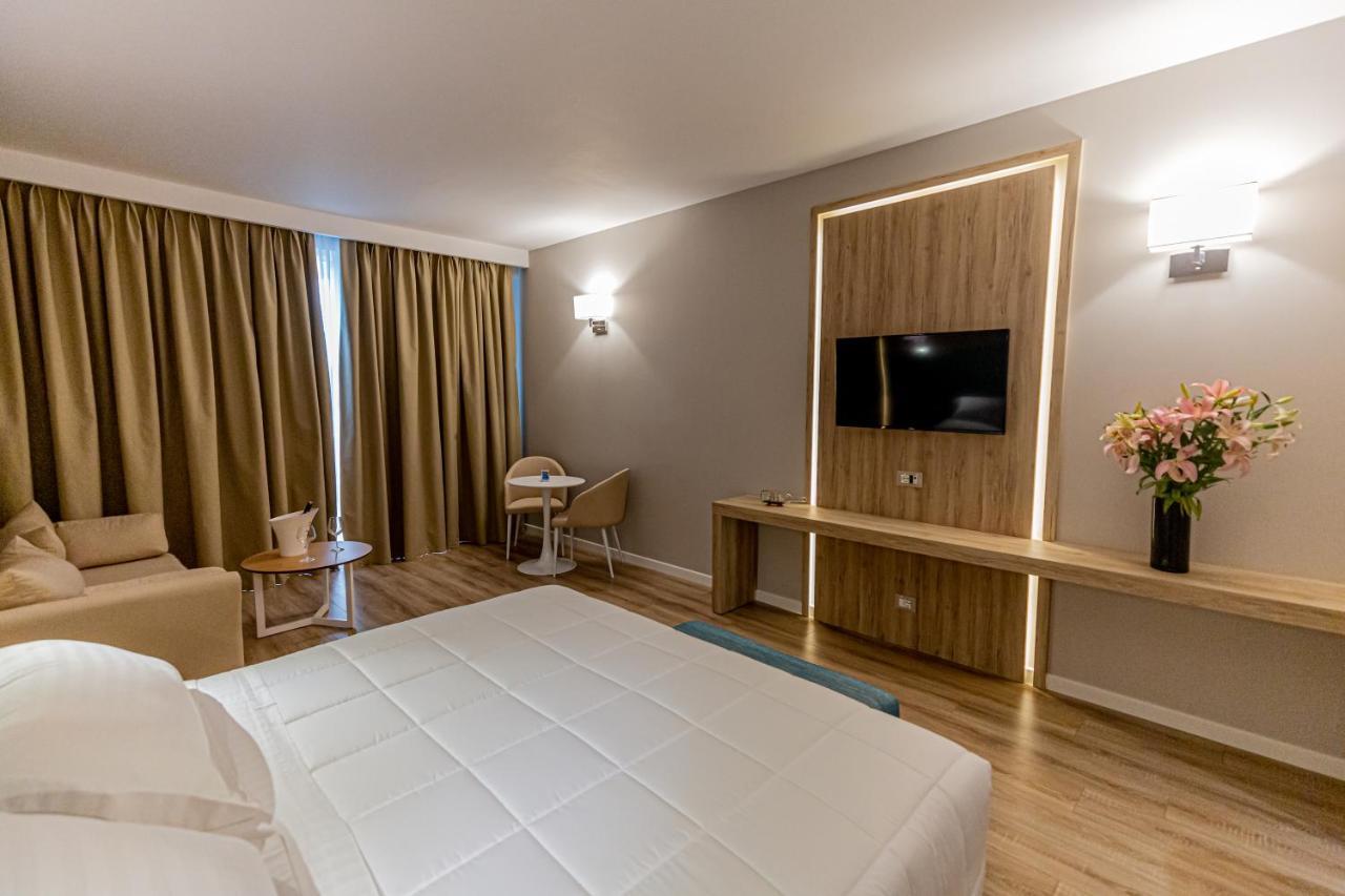 Regina Blu 5*